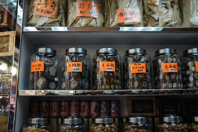 餐桌上的南非鲍鱼 背后竟是毒品生态渔业的战争